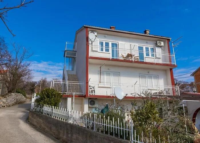 Apartments With A Parking Space Crikvenica - 13450